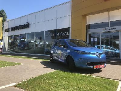 АИС Автокрай совместно с Ювелирным Домом ZARINA и Маргаритой Сичкарь разыграли сертификат на проведение однодневного тест-драйва электромобиля Renault ZOE.