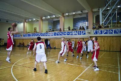 «АИС-Ситроен-Центр» поддержал своих баскетболистов